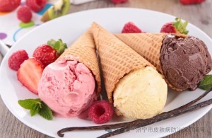 冰淇淋吃多了会过敏？暑假那些你想不到的皮肤“小麻烦”全解析